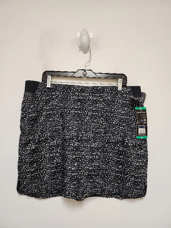 Athletic Skirt By Cyrus Knits In Black & White, Size: Xl