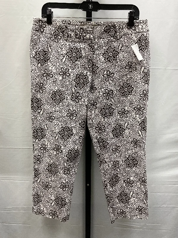 Brown & White Capris Chicos, Size M