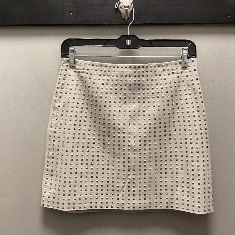 Skirt Mini & Short By H&m In Cream, Size: 6