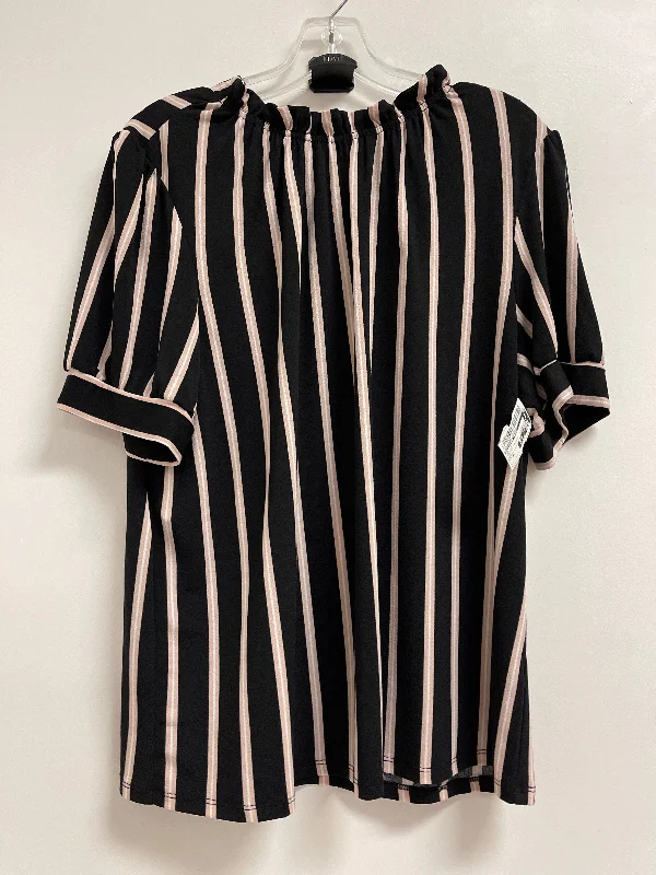 Top Short Sleeve By Adrianna Papell In Striped Pattern, Size: Xl