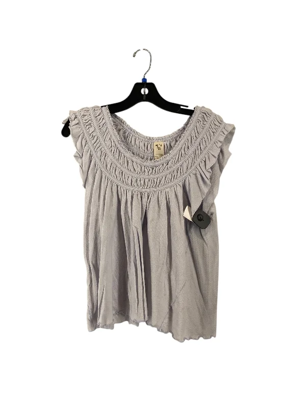 Top Short Sleeve By We The Free In Grey, Size: Xs