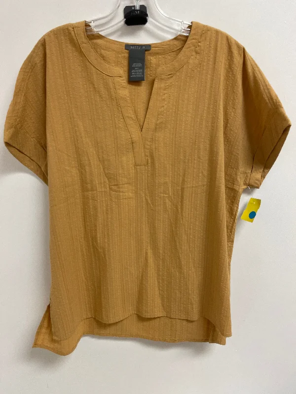 Top Short Sleeve By Matty M In Yellow, Size: L